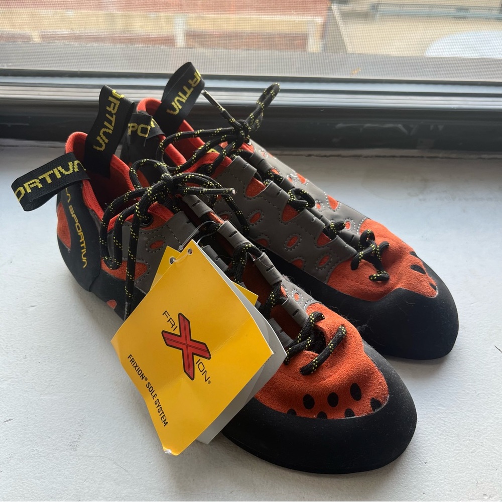 NWT La Sportiva Climbing Shoes